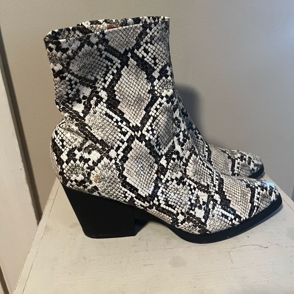 French connection boots - Picture 5 of 6